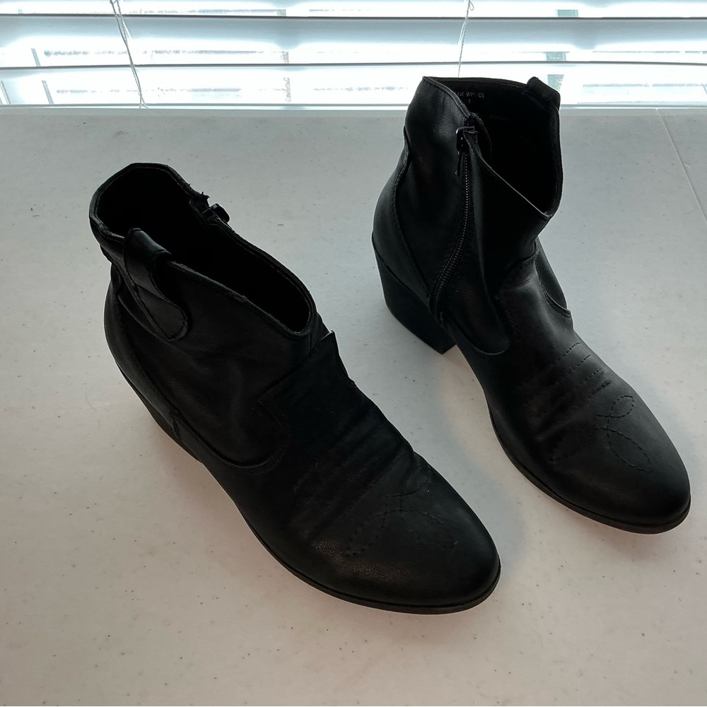 Black Leather Women’s Ankle Boots